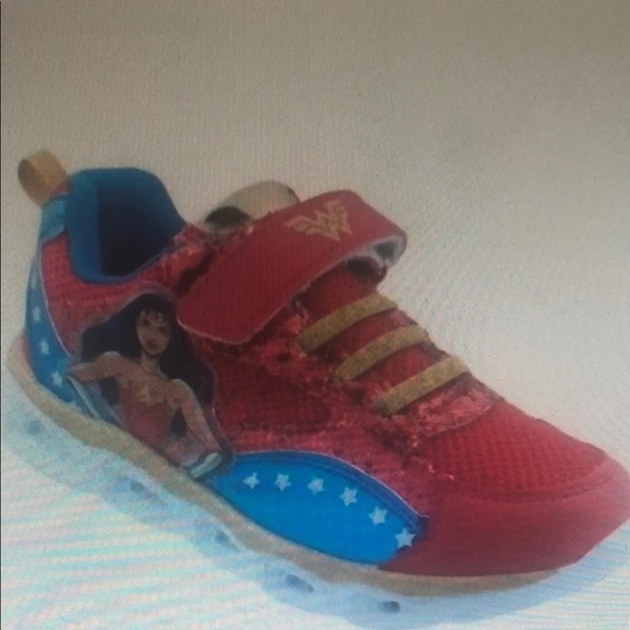 Other - BNWOT Sz US 9 Wonderwoman Kids Toddler Red Blue Light Up Sneakers Shoes Velcro